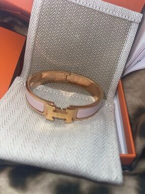 Rose Gold-Plated Pink Enamel 12 MM Clic Hermes Bracelet w/ Box